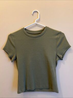 Abercrombie & Fitch
Green shirt